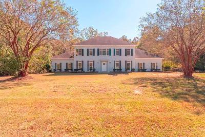 Nature Curv, Cecil, Foreclosure Single-family Home