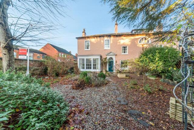 High Street, Tettenhall, 4 Bedroom Semi-detached