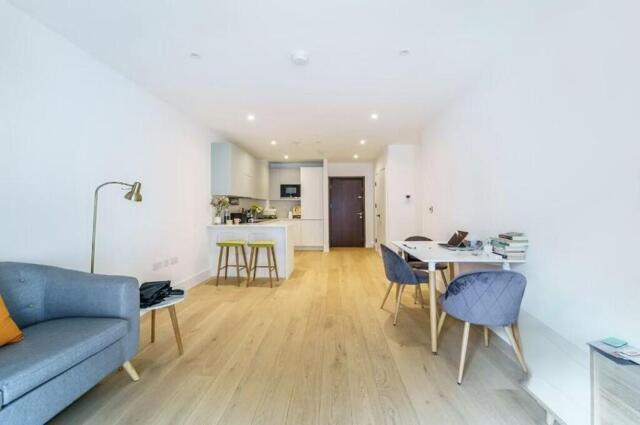 Capital Interchange Way, London, 1 Bedroom Apartment