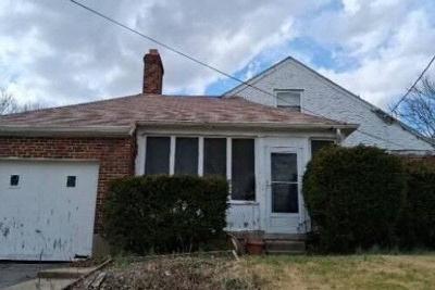 Robison Rd, Cincinnati, Preforeclosure Single-family Home