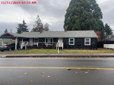 W Th Ave, Eugene, Preforeclosure Single-family Home