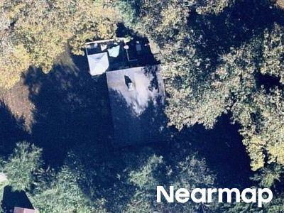 Robins Ln, Brookfield, Preforeclosure Single-family Home