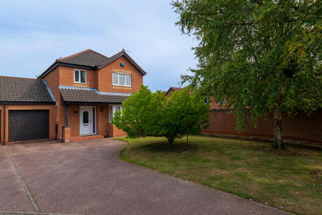 The Lawn, Fakenham, 3 Bedroom Link