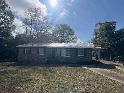 Meadowview Dr, Ozark, Foreclosure Single-family Home