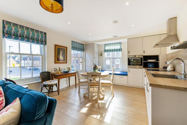 Bepton Road, Midhurst, 2 Bedroom Apartment