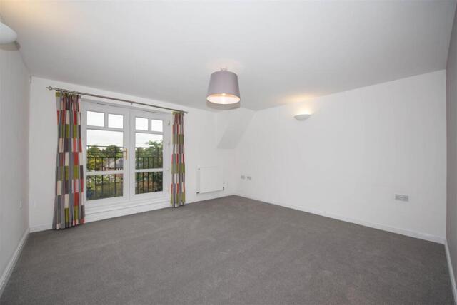 Woodthorpe Drive, Woodthorpe, 2 Bedroom Apartment