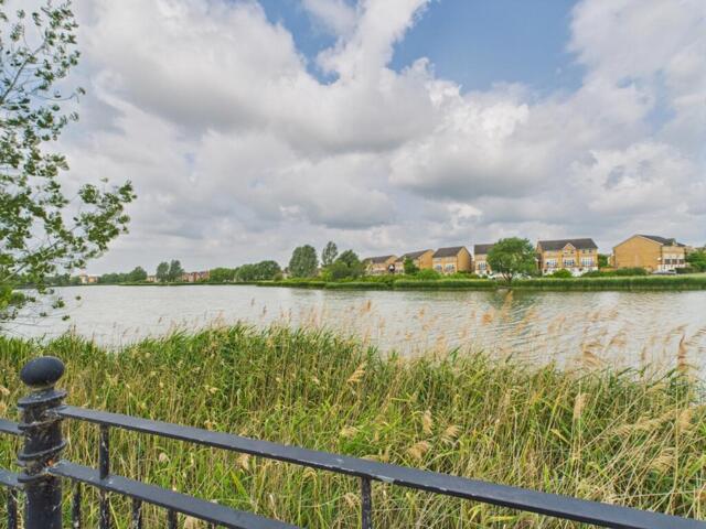 Braymere Road, Hampton Centre, 2 Bedroom Apartment