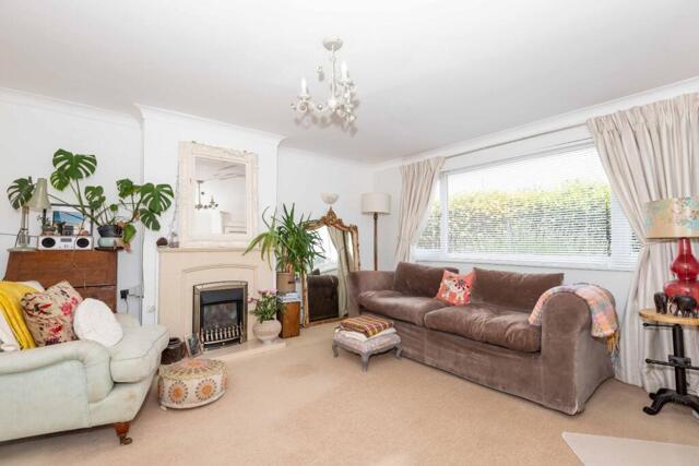 Busticle Lane, Sompting, 3 Bedroom Semi-detached
