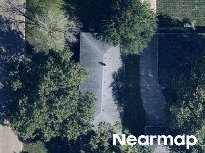Shady Ln, Menomonee Falls, Preforeclosure Single-family Home