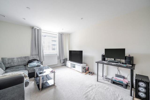 Chrysler House, Welwyn Garden City, 1 Bedroom Flat Chrysler House, Welwyn Garden City, 1 Bedroom Flat