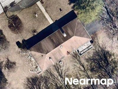 Circle Dr, Newton, Preforeclosure Single-family Home