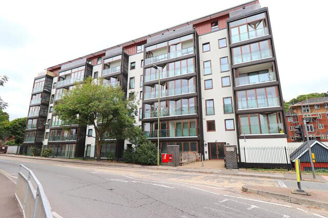 Farnborough Road, Farnborough, 1 Bedroom Apartment