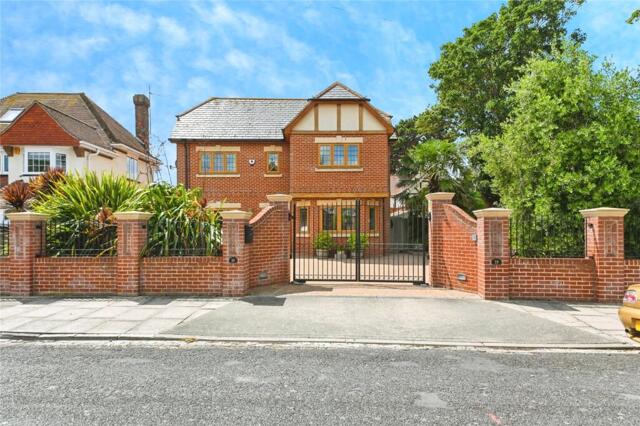 St. Albans Road, Clacton-on-sea, 4 Bedroom Detached