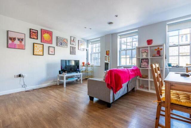 Broad Street, Bristol, 1 Bedroom Flat