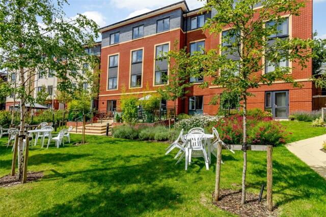 West Street, Newbury, 2 Bedroom Apartment