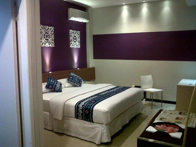 No. -  Jl. Yos Sudarso. Kel Telaga Biru. Telp. ,banjarmasin, Queen City Hotel