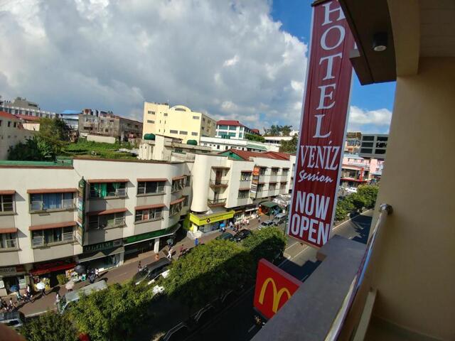 Session Road, Baguio, Hotel Veniz