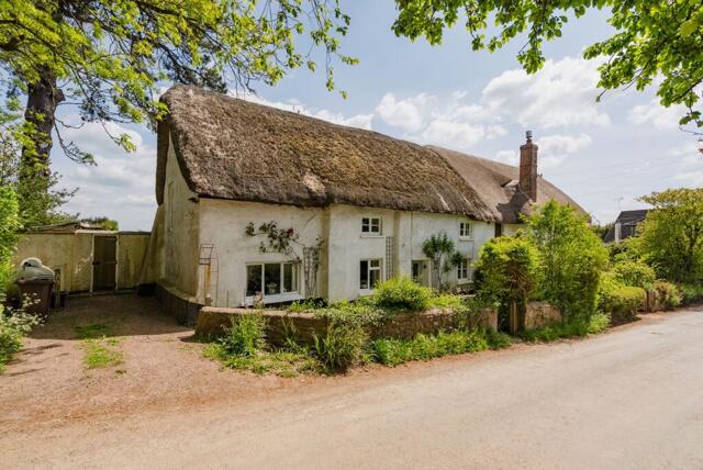 Kennerleigh, Crediton, 3 Bedroom Semi-detached