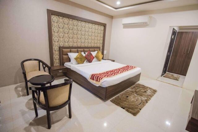 Mod, Panna-satna Rd, Sherganj, Satna, Madhya Pradesh,satna, Hotel Spark, Hotel