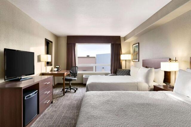 # -  Broadway Street East, Yorkton (sk), Days Inn &