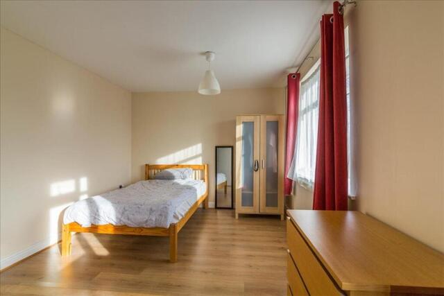 Princess Avenue, Beeston, 6 Bedroom House