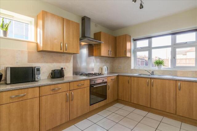 Princess Avenue, Beeston, 6 Bedroom House