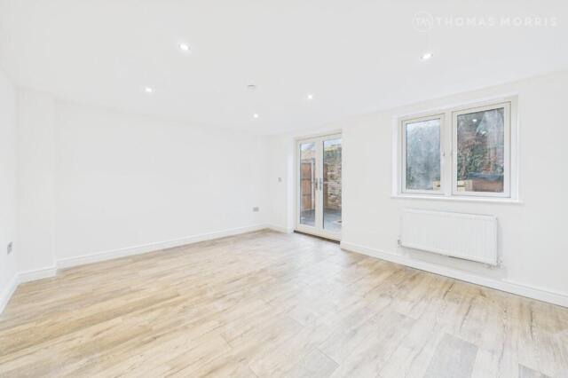 Windmill Row, St. Neots, 3 Bedroom Terraced