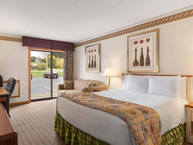 Th Street East, Owen Sound, Ontario Nk T, Owen Sound (on), Travelodge By Wyndham