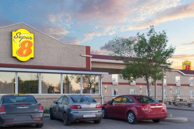 Highland Ave., Brandon (mb), Super 8 By