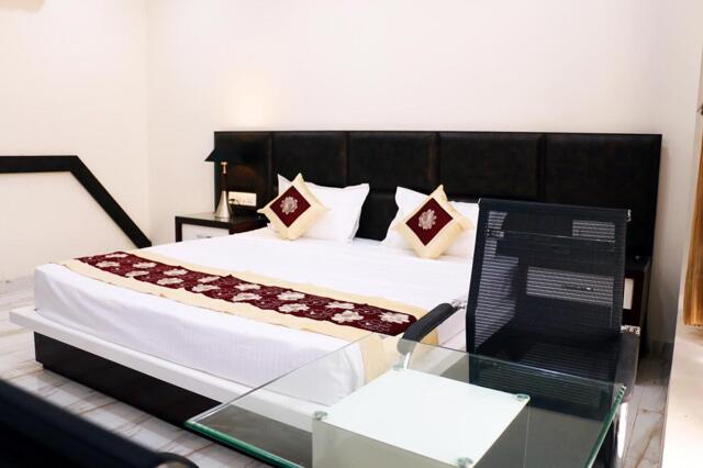 Near Bughipura By Pass G.t Road Moga, Moga, Hotel Neelam Moga