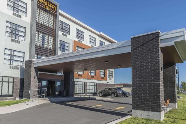 Boulevard Laure, Sept-iles (qc), Quality Inn, Hotel