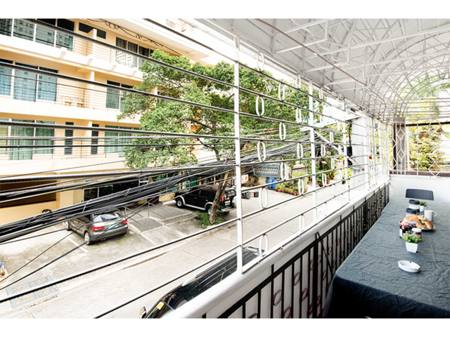 Singian Street, Brgy. Poblacion, Makati City, Metro Manila, Philippines, Manila, Private Room 02