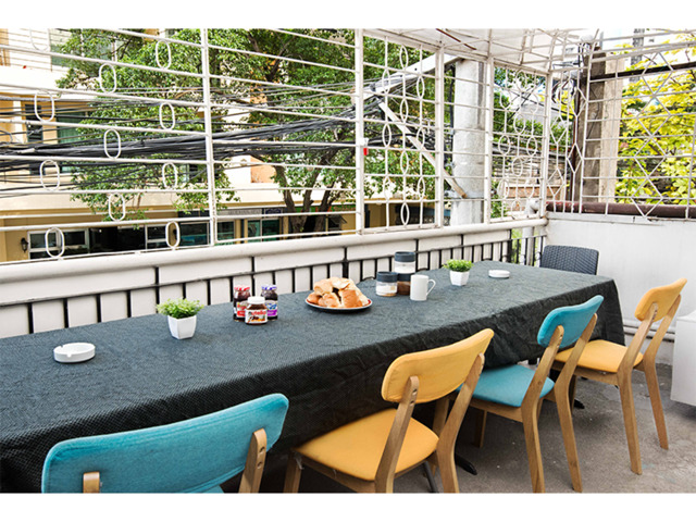 Singian Street, Brgy. Poblacion, Makati City, Metro Manila, Philippines, Manila, Private Room 07