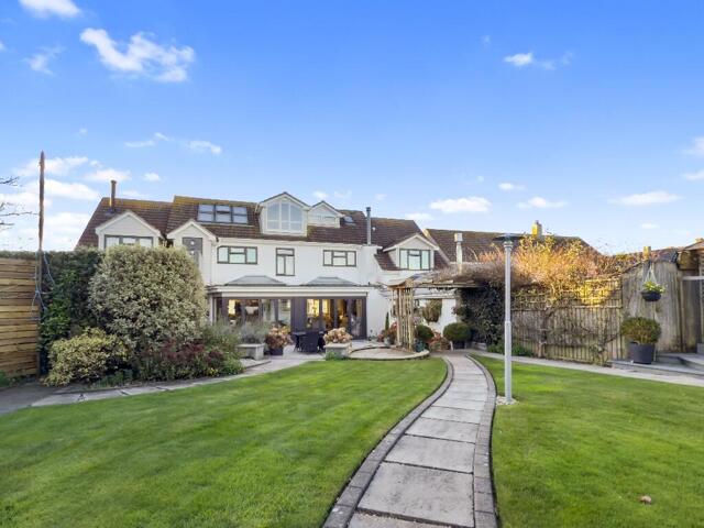 Grenville Road, Padstow, 6 Bedroom Detached
