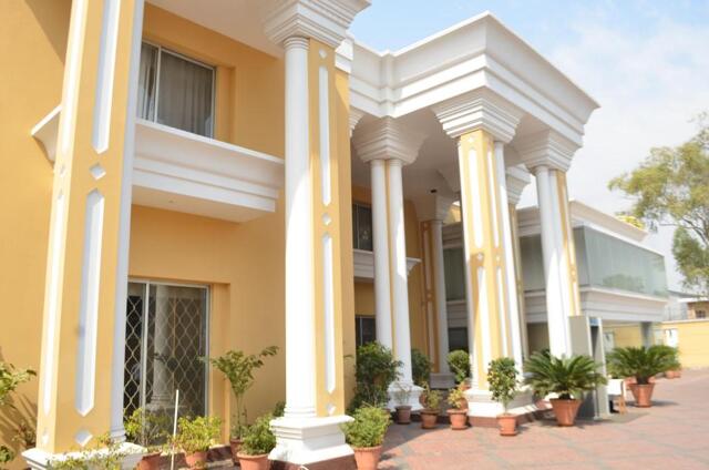 B, Tariq Road Punjab, Multan, Hotel One Tariq