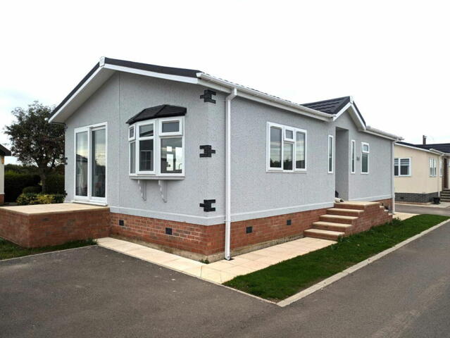 West Bridgford, Adbolton Lane, Nottingham, 2 Bedroom Park