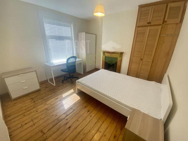 Wordsworth Road, Clarendon Park, 3 Bedroom Terraced