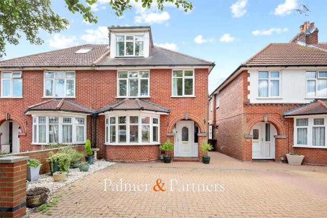 Rosebery Avenue, Colchester, 4 Bedroom Semi-detached
