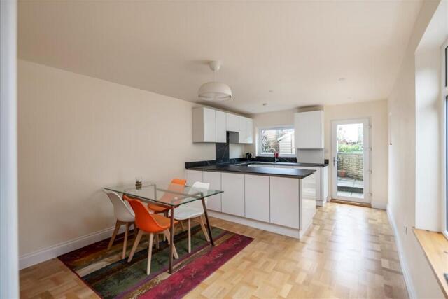 Nutley Lane, Reigate, 2 Bedroom Semi-detached