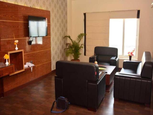 Subhas Bose Chowk,vip Road, Puri, Hotel Golden Palace