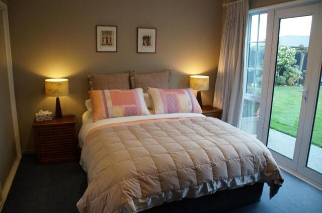 Sharnbrook Lane, Casebrook, Christchurch, Olive House B&b