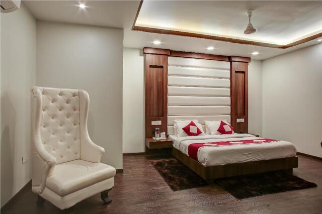 Kashmir Road Katra, Katra (jammu And Kashmir), Hotel The Royal