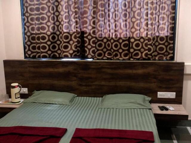 Usman Imam Valage Road, Matheran, Mauli Niwas, Serviced