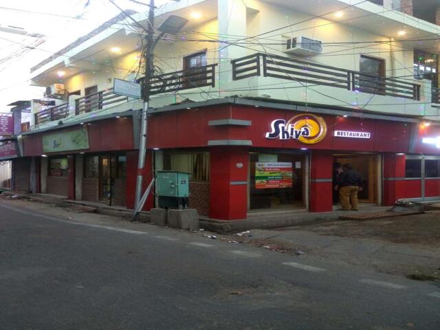 B/ Assi Varanasi, Varanasi, Walk-in Shiva Paying