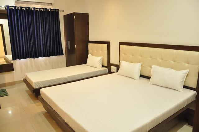 / Mahakal Ghati, Ujjain, Hotel Shri Vijay