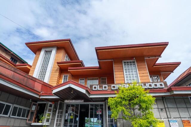 Lower P. Burgos, Baguio, Old Orangewood Bed