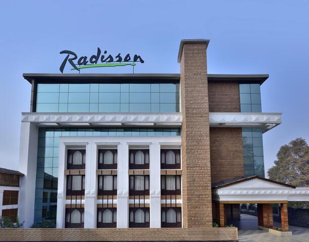 Maulana Azad Road, Srinagar, Radisson Srinagar, Hotel