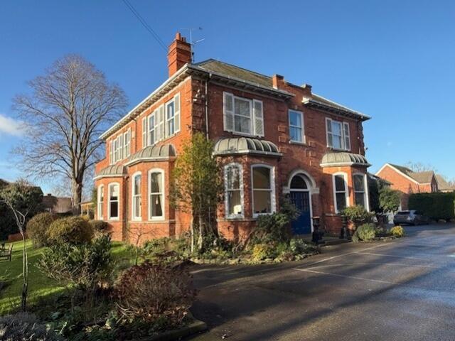 Newark Road, Lincoln, Detached House For