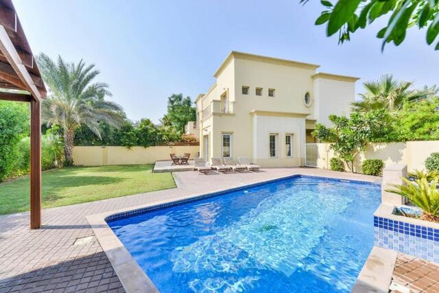Street,dubai, Holiday Villa With Street,dubai, Holiday Villa With
