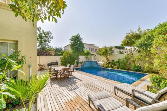 Th Street The Springs,dubai, Holiday Villa With